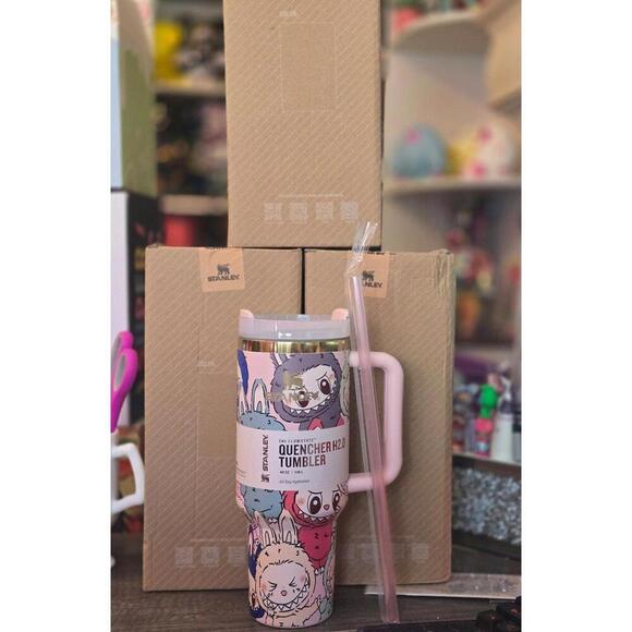 Stanley Quencher H2.0 Tumbler Labubu - Picture 1 of 4